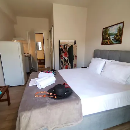 Lia Adults Only -fully Renovated *